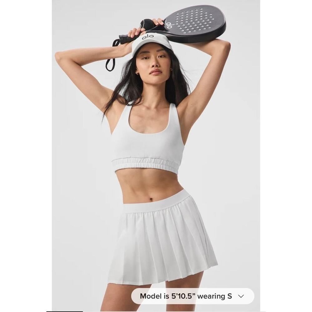 alo yoga varsity tennis skirt white Large